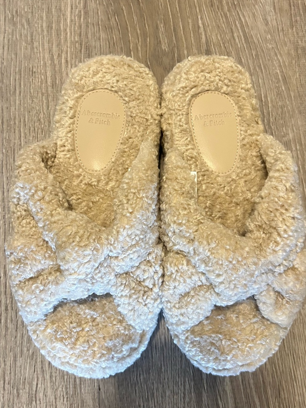 Abercrombie & Fitch Women's Cream Sherpa Cross-Band Slides